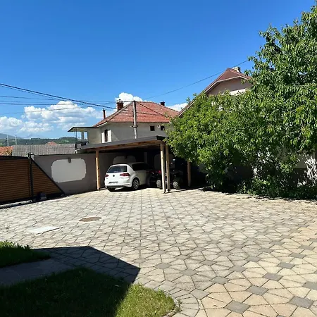 Ruhig Gelegenes Haus * Σκόπια
